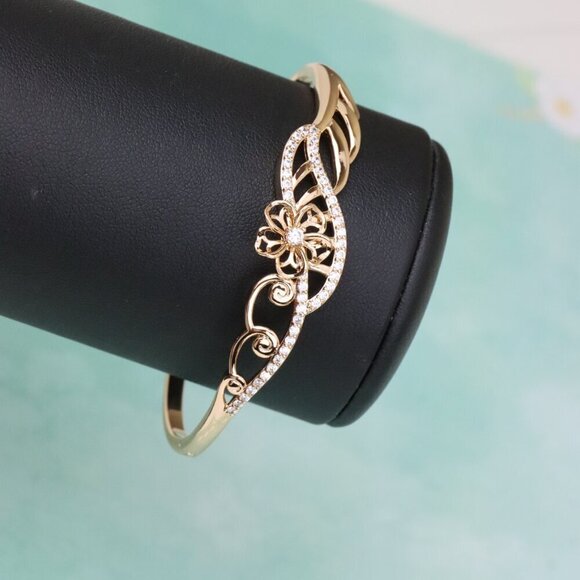 Elegant Floral Design Rose Gold Bangle with Crystal Accents, XPBL0592 - Picture 7 of 12